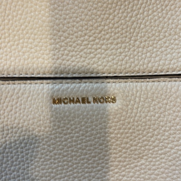 Michael Kors shoulder bag, white leather. Perfect Condition! - Picture 6 of 11
